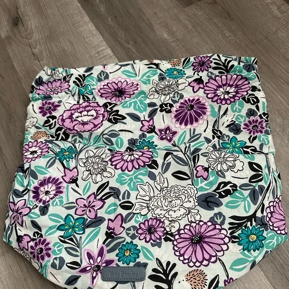 Ditty Bag- Vera Bradley- Penelope Garden - Picture 3 of 4